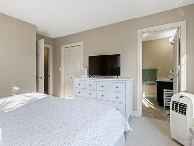 5319 3 AV SW photo 39