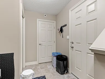 5319 3 AV SW photo 49