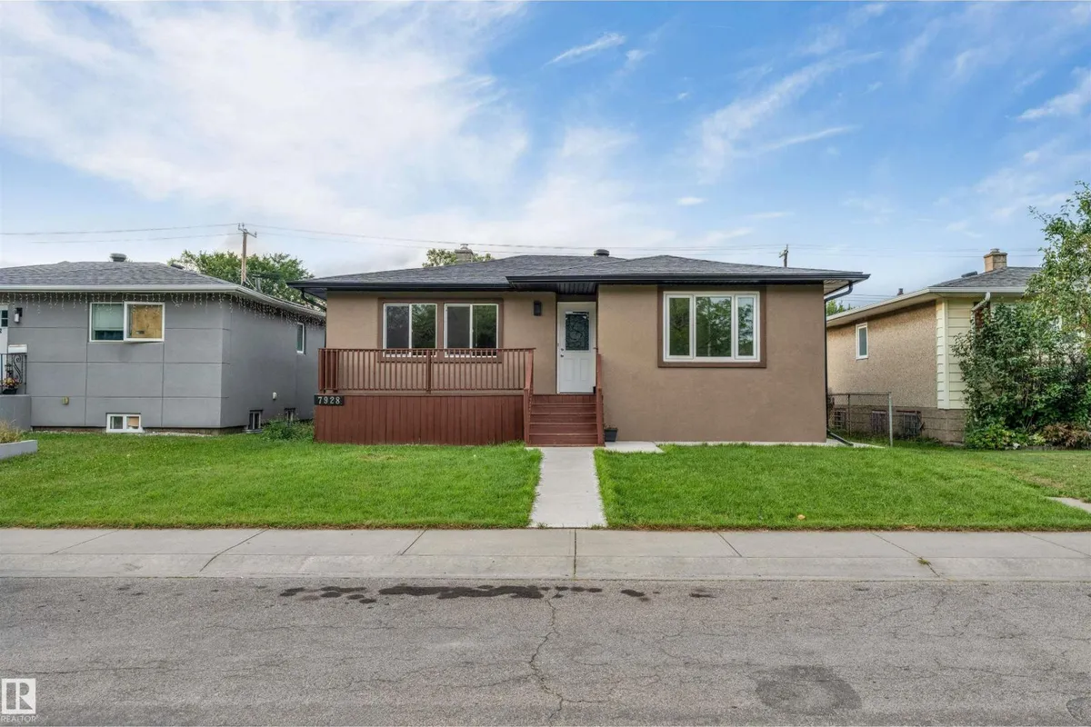 7928 82 AV NW exterior