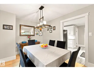 3 Akins DR photo 11