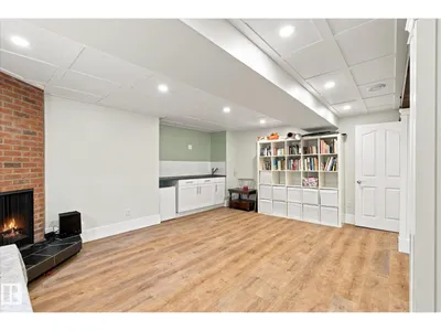 3 Akins DR photo 31