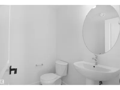 7339 181 AV NW photo 14