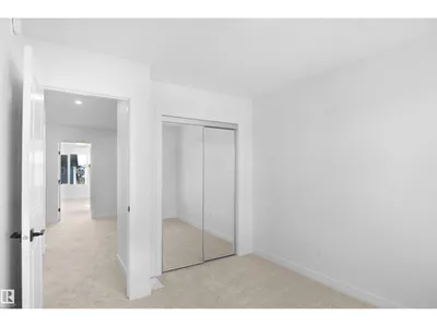 7331 181 AV NW photo 23