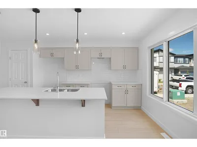 7319 181 AV NW photo 15