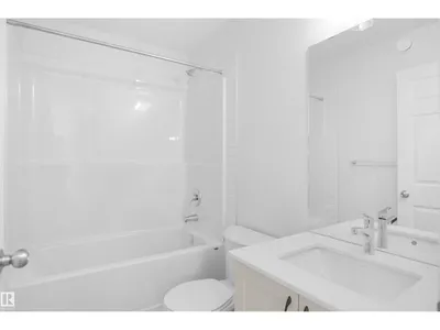 7319 181 AV NW photo 29