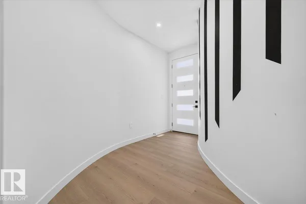 407 172 AV NW NW photo 3
