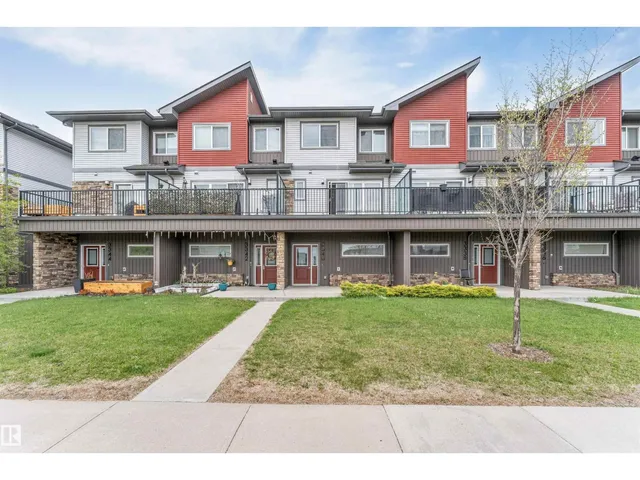 3340 15a AV NW, Edmonton