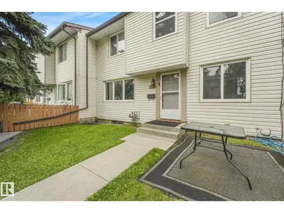 6552 178 ST NW photo 15