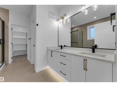 23 Sorel AV photo 17