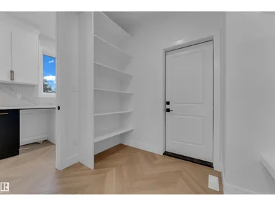 23 Sorel AV photo 21