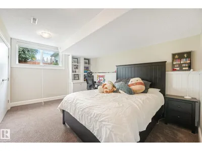 14128 98 AV NW photo 46