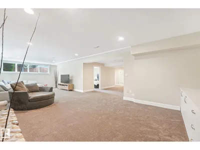 14128 98 AV NW photo 44