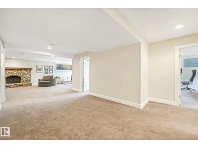 14128 98 AV NW photo 37