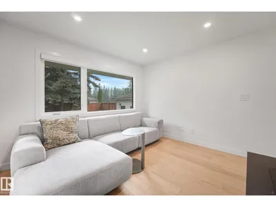 14128 98 AV NW photo 34