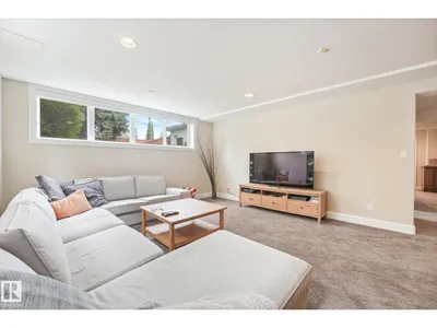 14128 98 AV NW photo 40