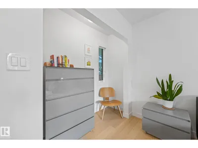 14128 98 AV NW photo 23