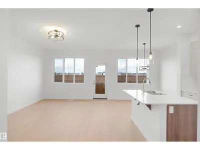 20928 16 AV NW photo 7