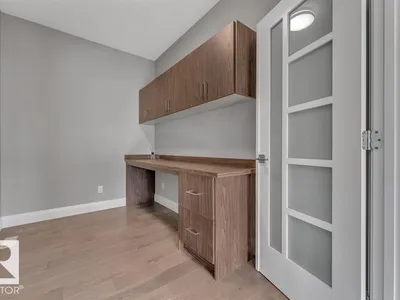 4902 38 ST photo 10