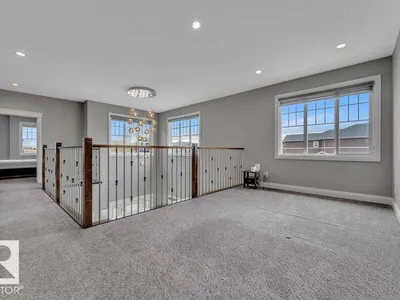 4902 38 ST photo 21