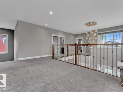 4902 38 ST photo 22