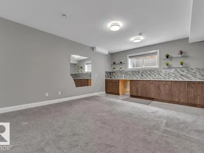 4902 38 ST photo 36