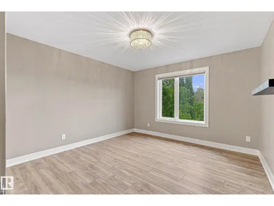 10637 128 ST NW photo 34