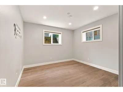 10637 128 ST NW photo 44