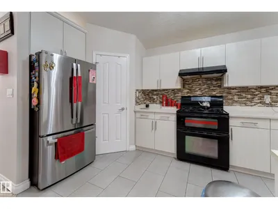 3519 22 ST NW photo 20