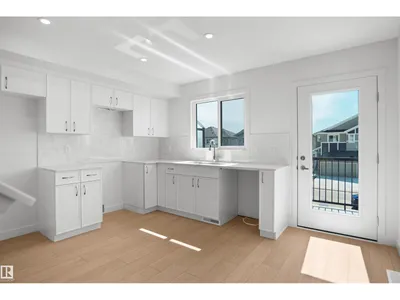922 19 AV NW photo 14