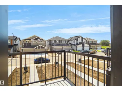 922 19 AV NW photo 28
