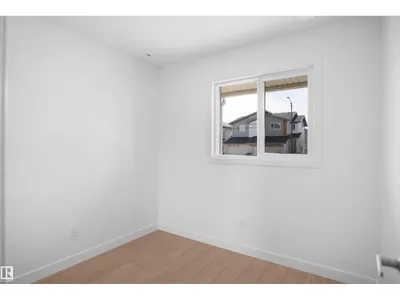 922 19 AV NW photo 5