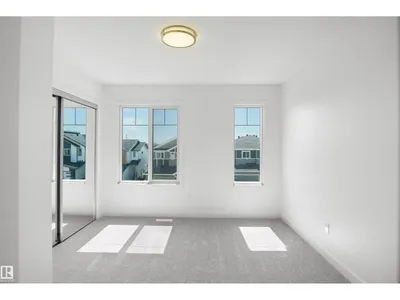 924 19 AV NW photo 14