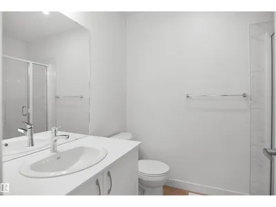 924 19 AV NW photo 16