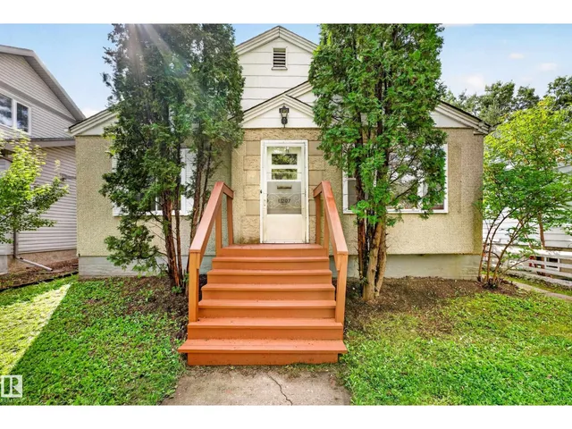 11207 72 AV NW, Edmonton