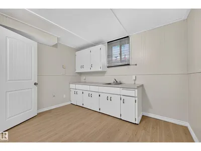 11207 72 AV NW photo 20