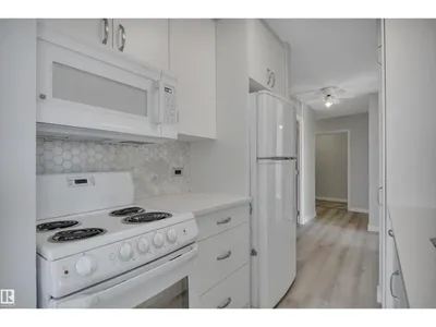 #210 10883 SASKATCHEWAN DR NW photo 11