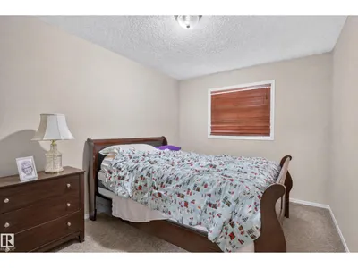 21312 48 AV NW photo 31