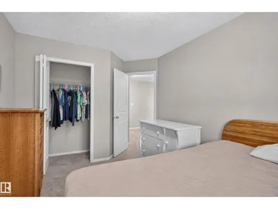 21312 48 AV NW photo 28