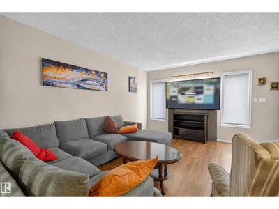 21312 48 AV NW photo 10