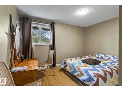 716 clareview RD NW photo 14