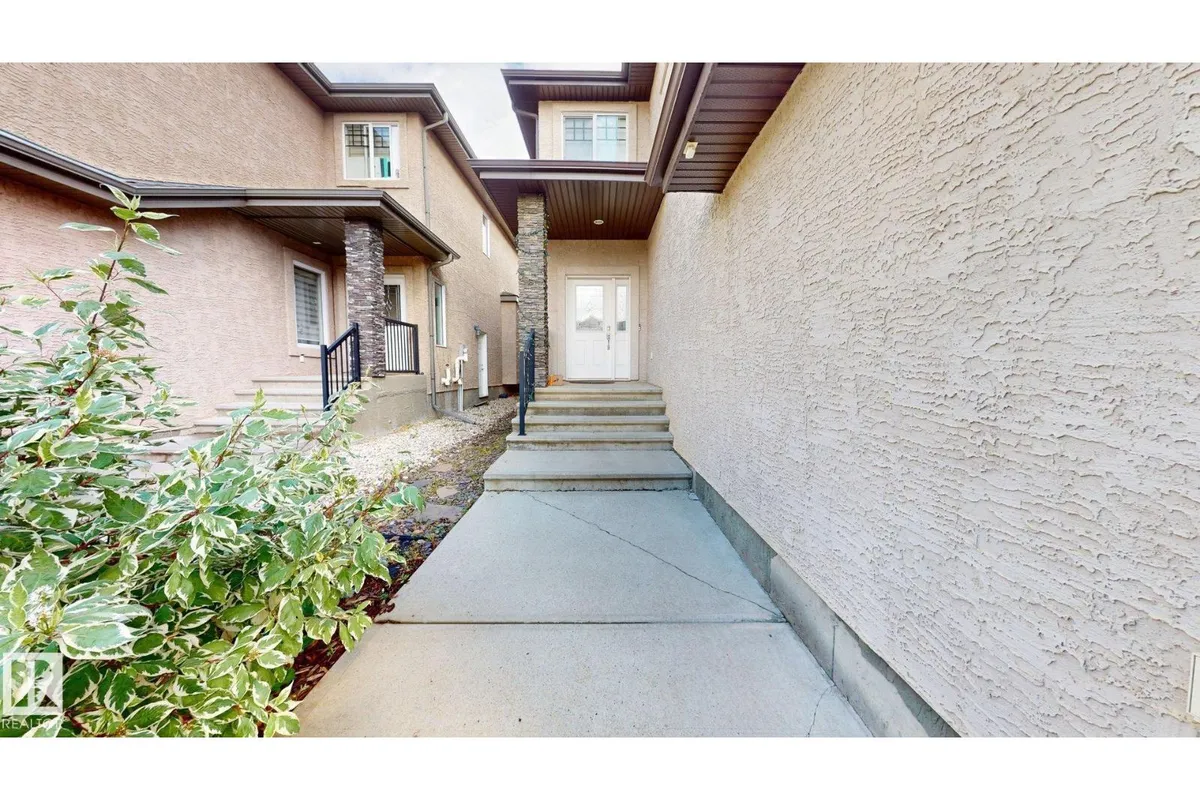1232 CUNNINGHAM DR SW exterior