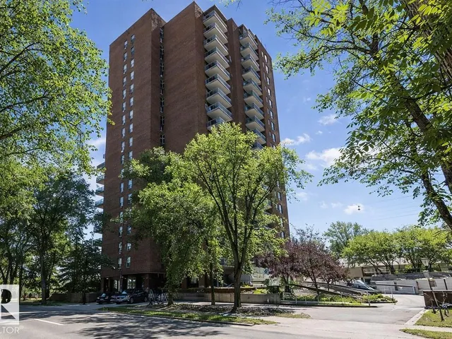 #1004 11027 87 AV NW, Edmonton