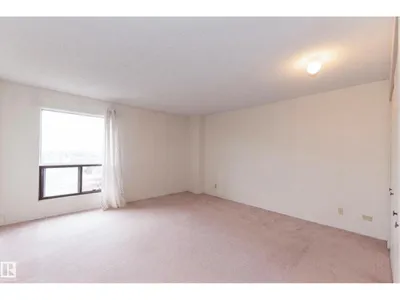 #1004 11027 87 AV NW photo 17