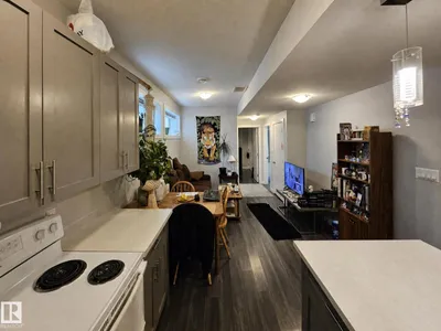 13309 128 ST NW photo 35