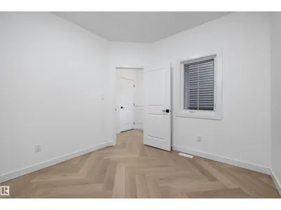 1776 Crossbill LO NW photo 22