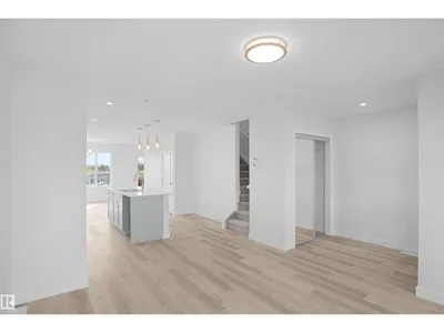 21215 25 AV NW photo 5
