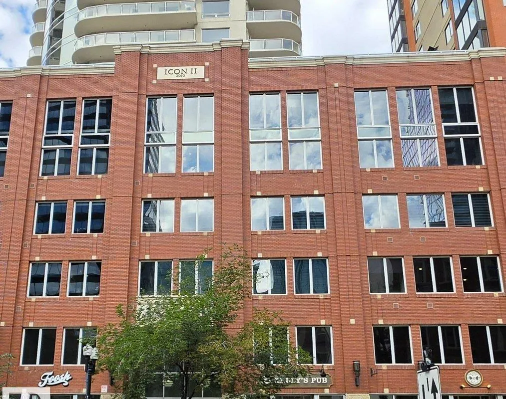 #605 10152 104 ST NW exterior