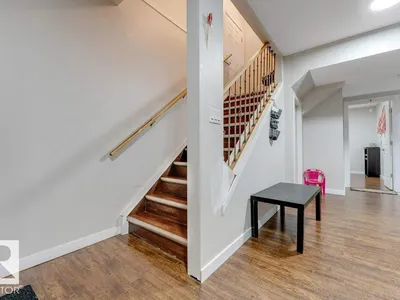 5137 1B AV SW photo 41