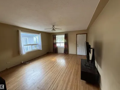 11825 67 ST NW photo 5