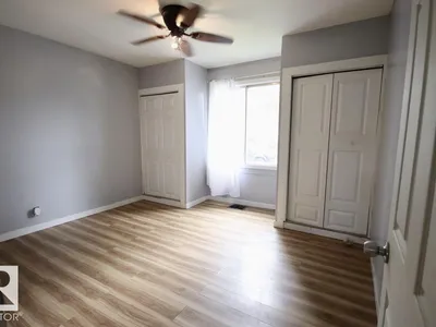3639 109 AV NW photo 11